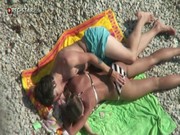 Подглядывание за сексом на пляже: порно видео онлайн
